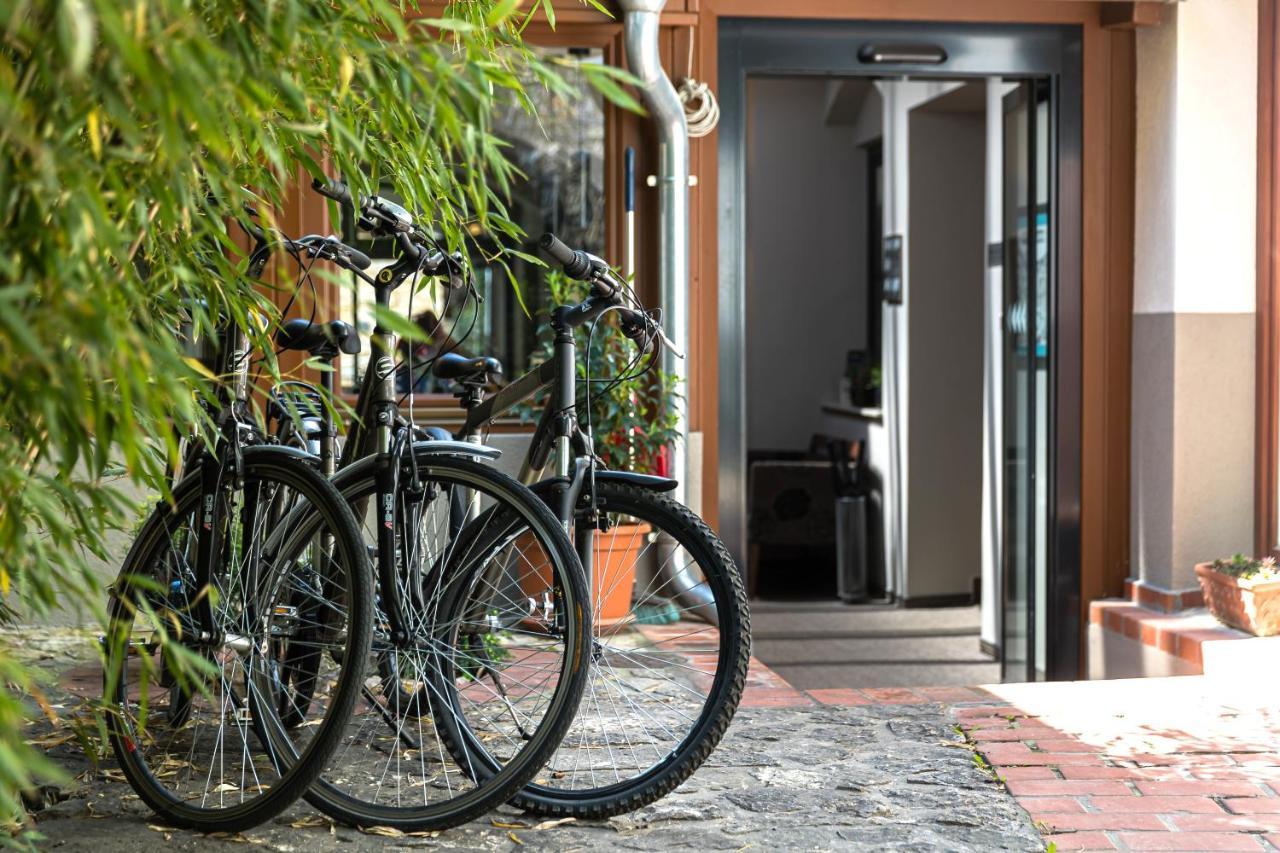 Oliva Hotel Veszprém Exterior foto